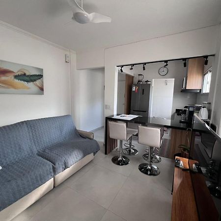 Canto Forte- Suite C/Varanda - Ate 5 Hospedes- Garagem - Wi Fi E 200 Metros Da Praia, 50 Metros Da Av Gastronomica Da Pg Прая Гранде Екстериор снимка
