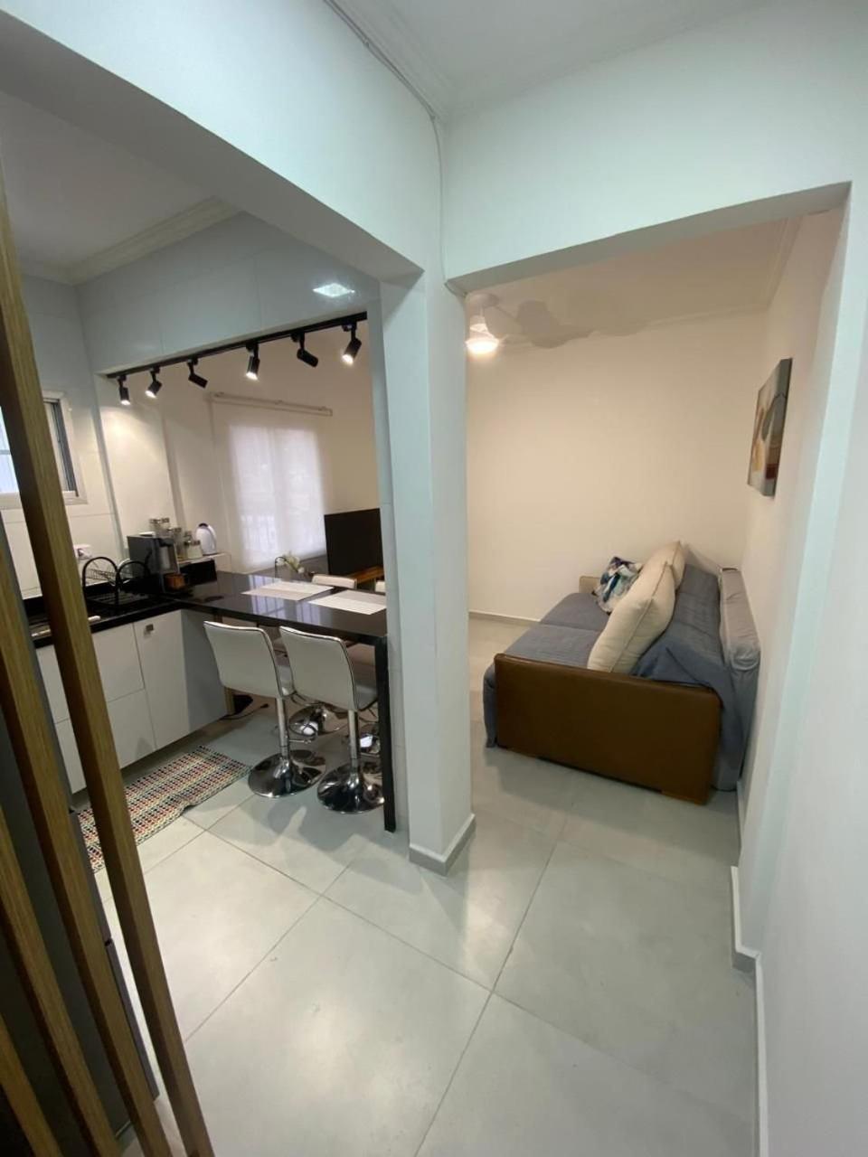 Canto Forte- Suite C/Varanda - Ate 5 Hospedes- Garagem - Wi Fi E 200 Metros Da Praia, 50 Metros Da Av Gastronomica Da Pg Прая Гранде Екстериор снимка