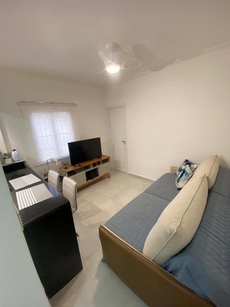 Canto Forte- Suite C/Varanda - Ate 5 Hospedes- Garagem - Wi Fi E 200 Metros Da Praia, 50 Metros Da Av Gastronomica Da Pg Прая Гранде Екстериор снимка
