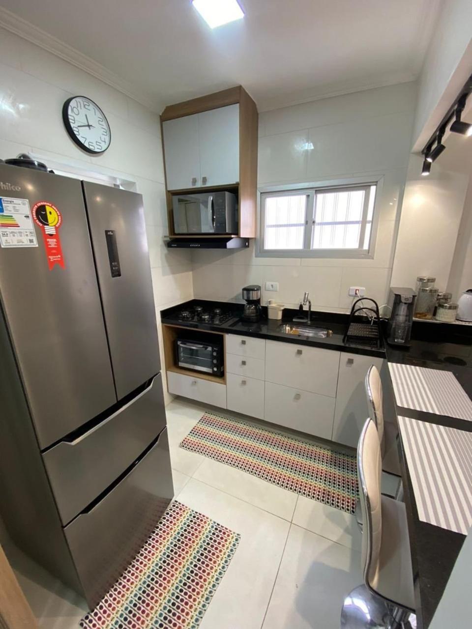 Canto Forte- Suite C/Varanda - Ate 5 Hospedes- Garagem - Wi Fi E 200 Metros Da Praia, 50 Metros Da Av Gastronomica Da Pg Прая Гранде Екстериор снимка