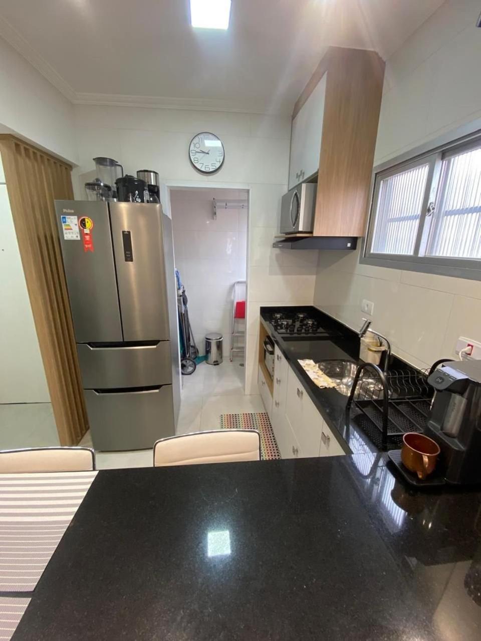Canto Forte- Suite C/Varanda - Ate 5 Hospedes- Garagem - Wi Fi E 200 Metros Da Praia, 50 Metros Da Av Gastronomica Da Pg Прая Гранде Екстериор снимка